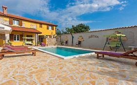 Villa Rina in Barat (Haus für 6-8 Personen)